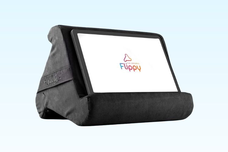 Flippy Tablet Pillow Stand